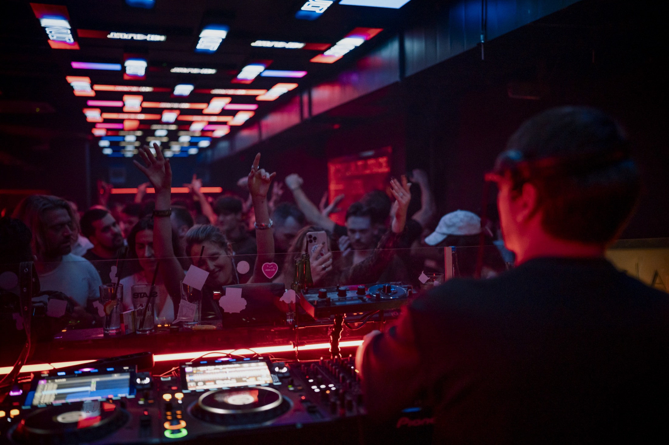DJ nastup u Klubu Kult pred publikom